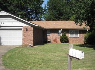 901 W 9th Pl S, Claremore, OK 74017