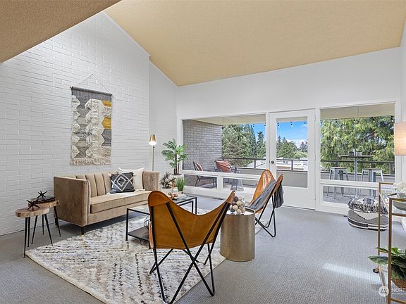 4th image of 10921 Glen Acres Drive S #18D