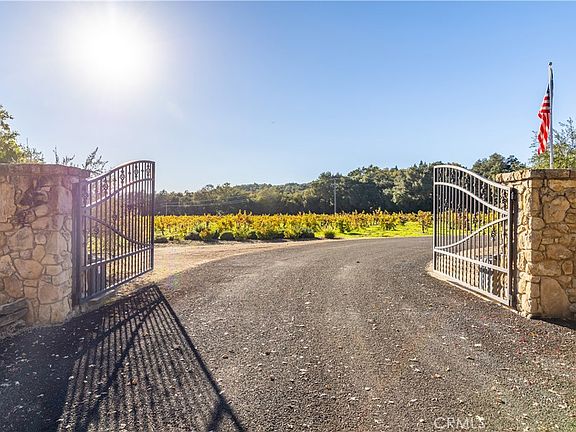 2nd image of 1545 Willow Creek Rd