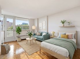 1500 Bathurst St