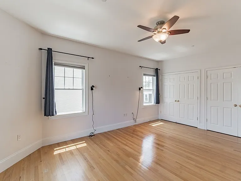 29 Vinton St #7 — Photo 16