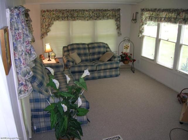 2nd image of 13 Glacier Ridge Rd