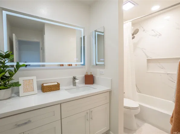 1187 Akipohe St #8A, Kailua, HI 96734