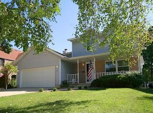 317 Vincent Pl, Elgin, IL 60123