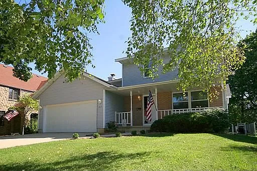 317 Vincent Pl photo 1
