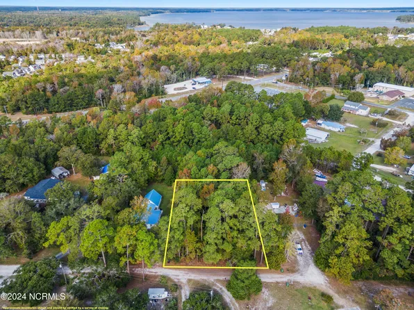 127 Old Congleton Road, Sneads Ferry, NC 28460