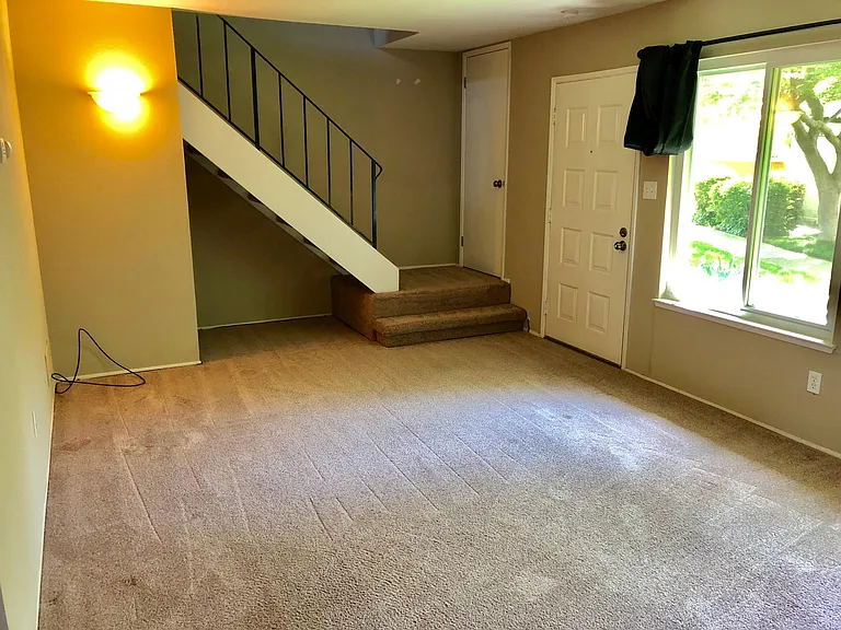 8899 Salmon Falls Dr #B — Photo 5