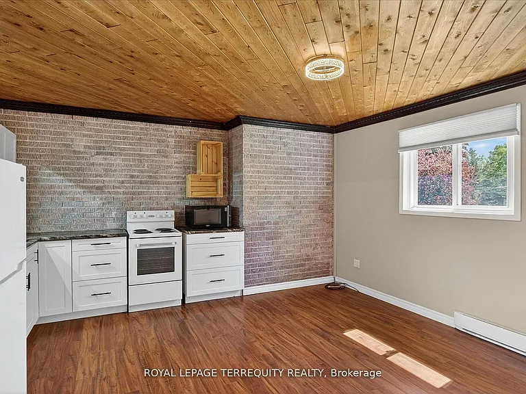 12 Concession St #A — Photo 5