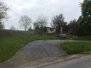 14 Mountain View Rd, Bethel, PA 19507