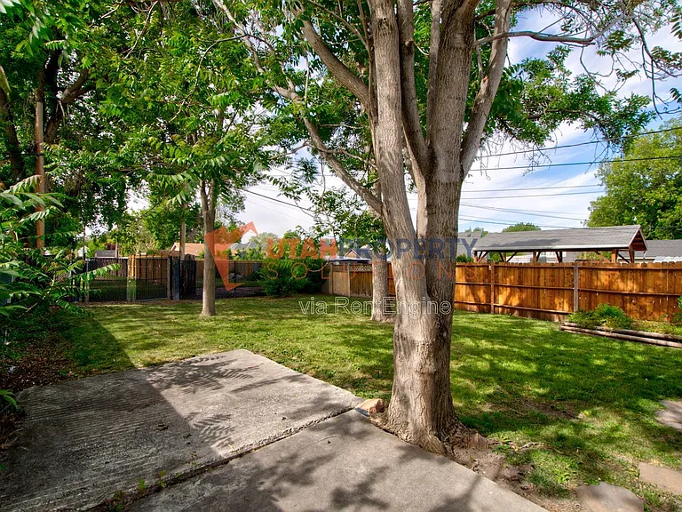 566 E Stringham Ave — Photo 13