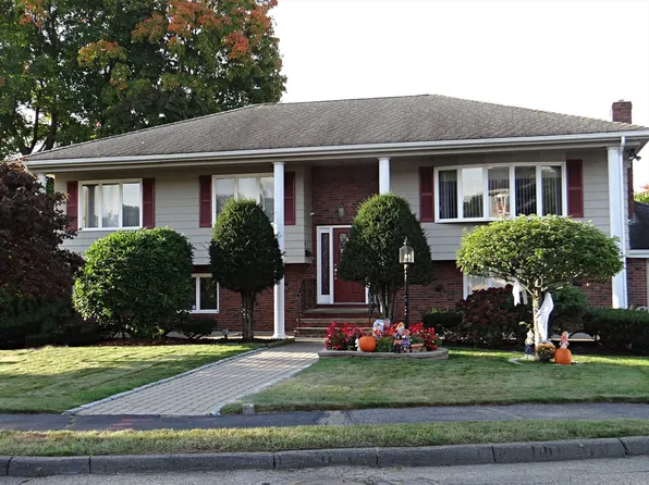 19 Kennedy Dr, Saugus, MA 01906