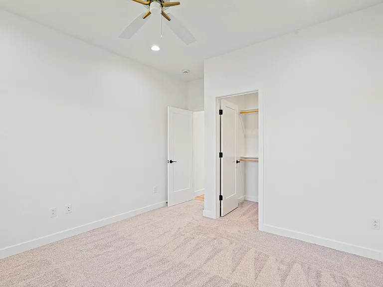 2805 Easley Cabin Cir — Photo 36