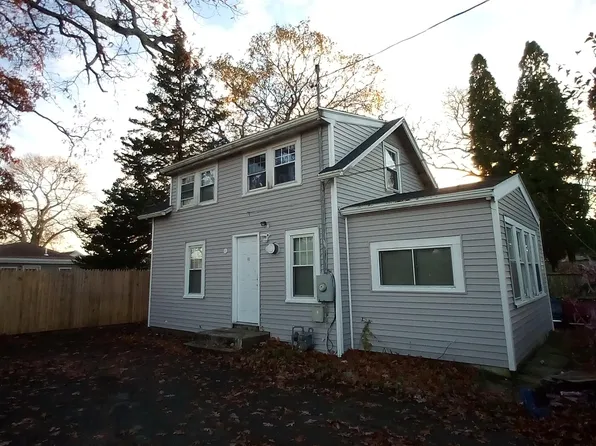 4R Galavotti Ave, Wareham, MA 02571