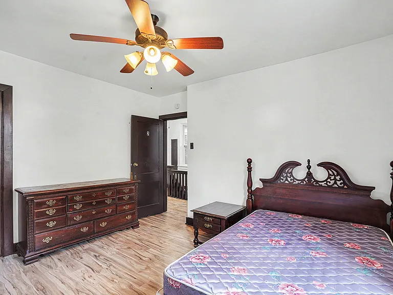 1045 Flemington St #1045 — Photo 12
