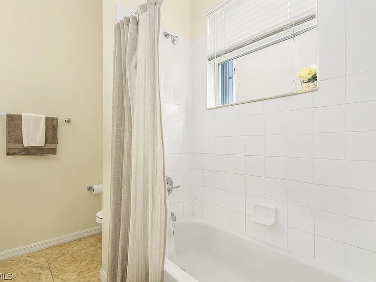 2557 Keystone Lake Dr — Photo 12