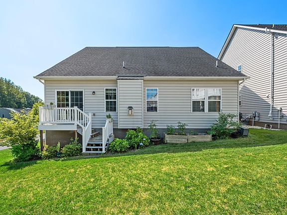 3rd image of 3013 Sun Valley Dr