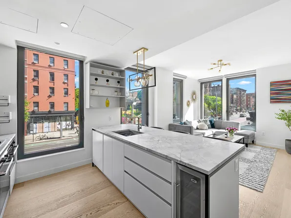 45 East 7th Street image 1 of 15