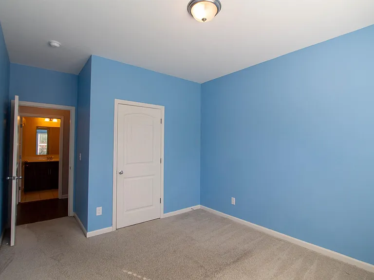 1068 Aronimink Dr — Photo 28