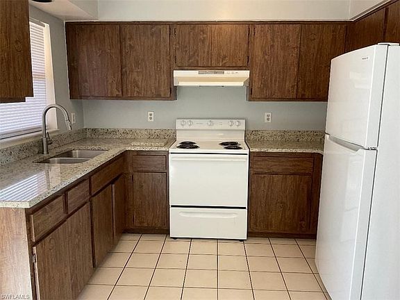 3rd image of 1421 Andalusia Blvd