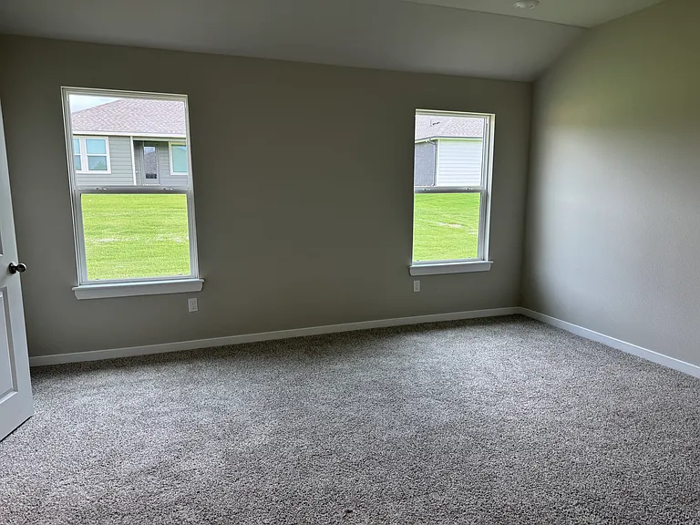 2114 E Toledo St — Photo 7