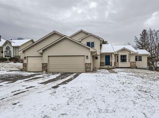 11533 Pondview Ct N, Champlin, MN 55316