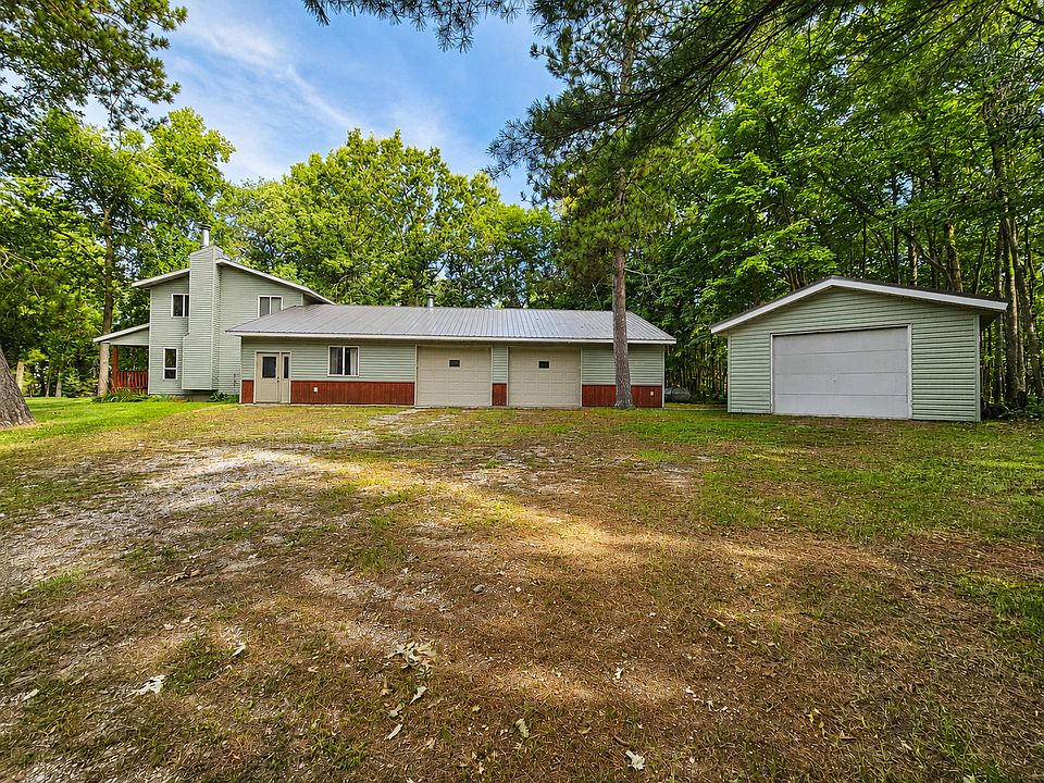 1st image of 4902 Woodland Dr NW