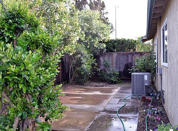 4th image of 2286 Bikini Ave