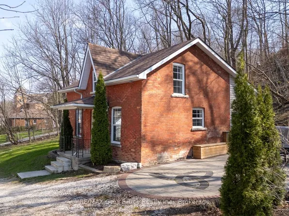 735 5th Ave E, Owen Sound, ON N4K 2R7