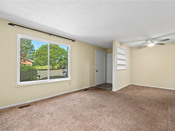 5th image of 216 Moore Rd