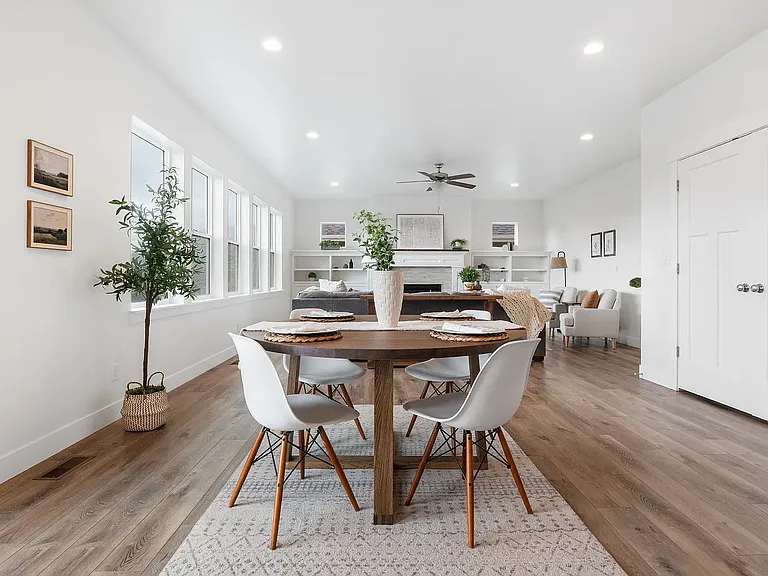 1826 W River Birch Rd — Photo 10