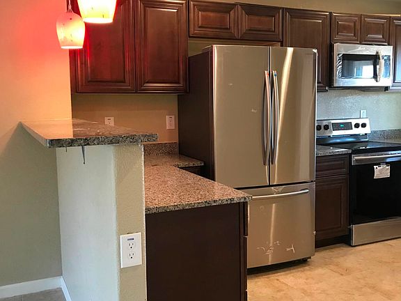 Kitchen bar