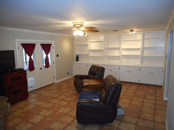 3rd image of 2811 Teakwood Dr