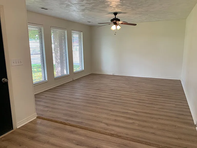 1026 N 1100 W — Photo 11