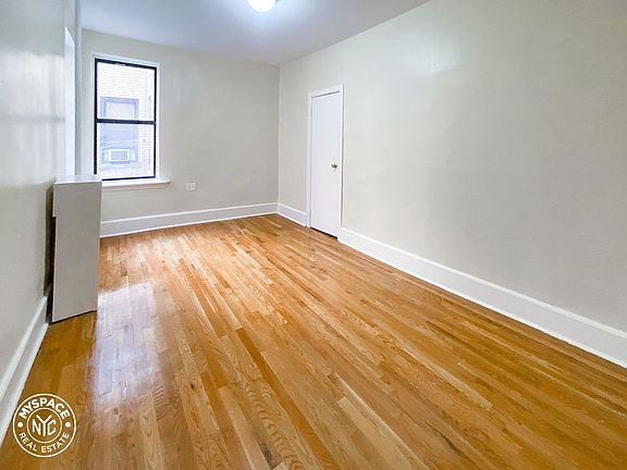 5th image of 81 Crooke Ave #22FF