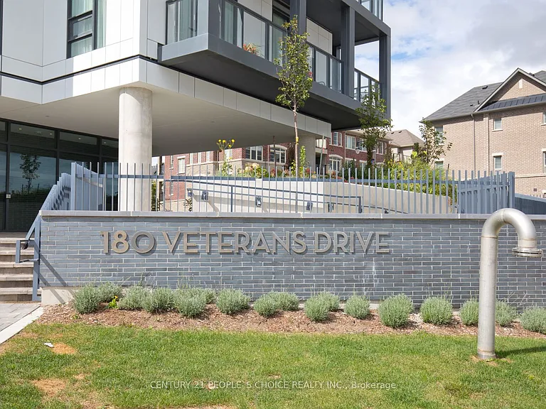 180 Veterans Dr #302 — Photo 3