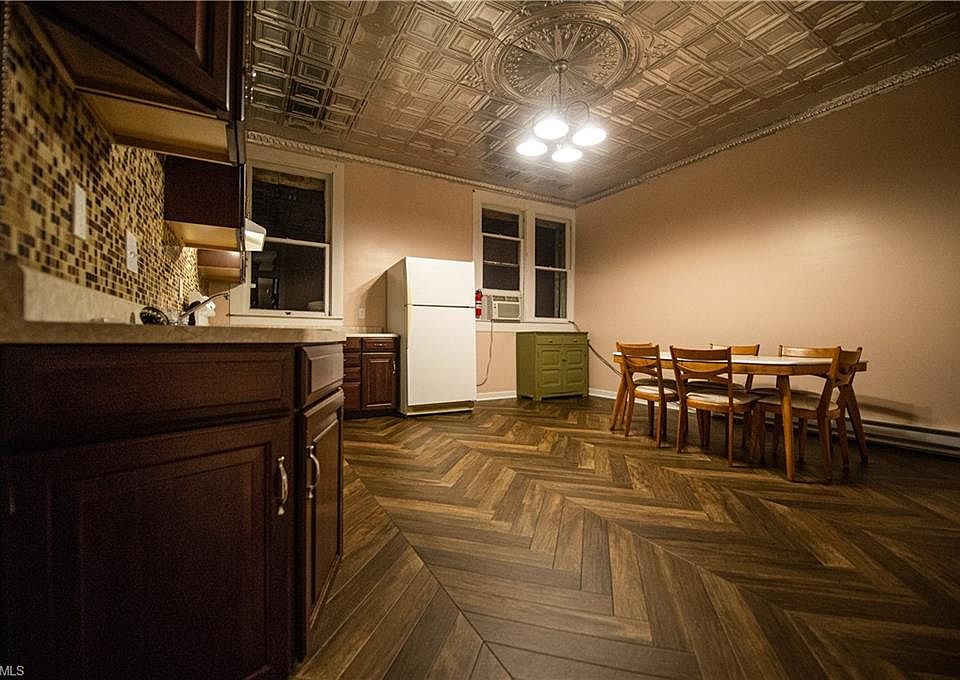 1st image of 641 Wheeling Ave APT D