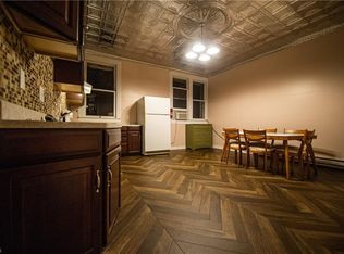 641 Wheeling Ave APT D, Cambridge, OH 43725