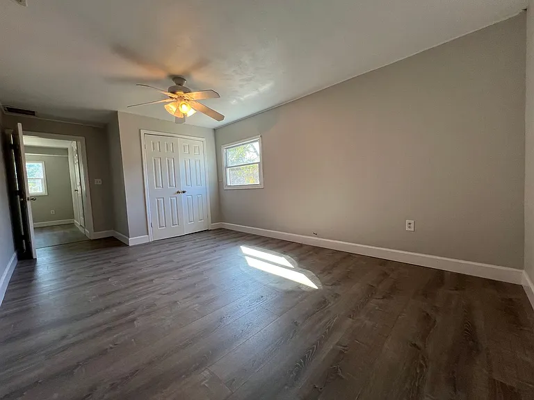 2443 Duke Ln — Photo 25
