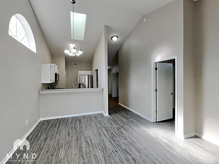 1778 Chatham Cir — Photo 6