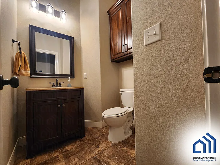 801 Hunters Glen Rd — Photo 17