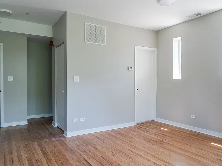 3051 W Leland Ave — Photo 6