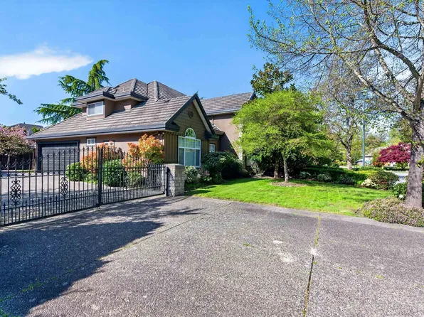 2142 139a St, Surrey, BC V4A 9V4