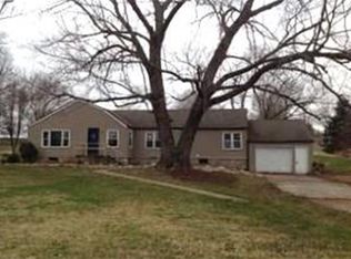 200 S 110th St, Edwardsville, KS 66111