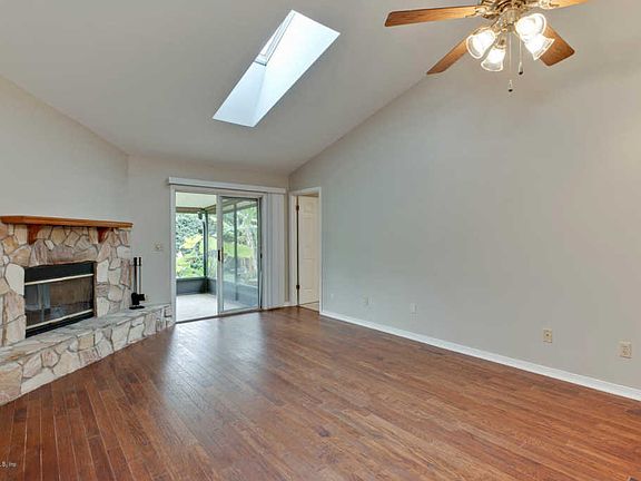 5th image of 14276 Portulaca Ave S