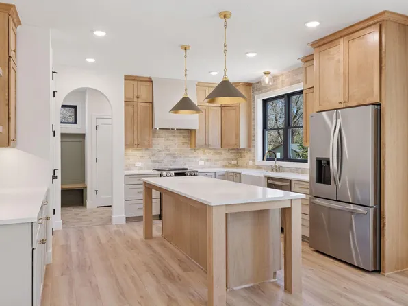 4858 Hanson Rd, Shoreview, MN 55126