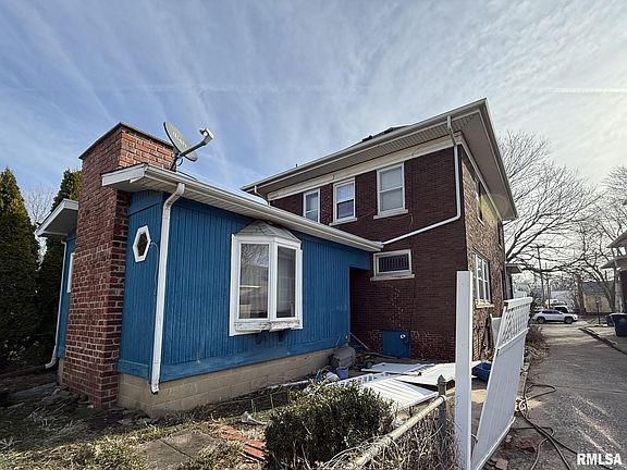 3rd image of 406 S A St