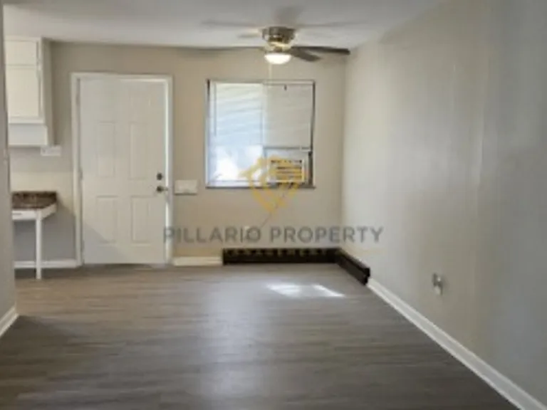1424 Campbell Ave — Photo 7