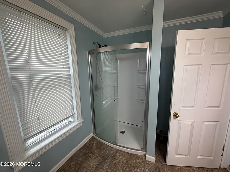 406 4th Ave #4 — Photo 3
