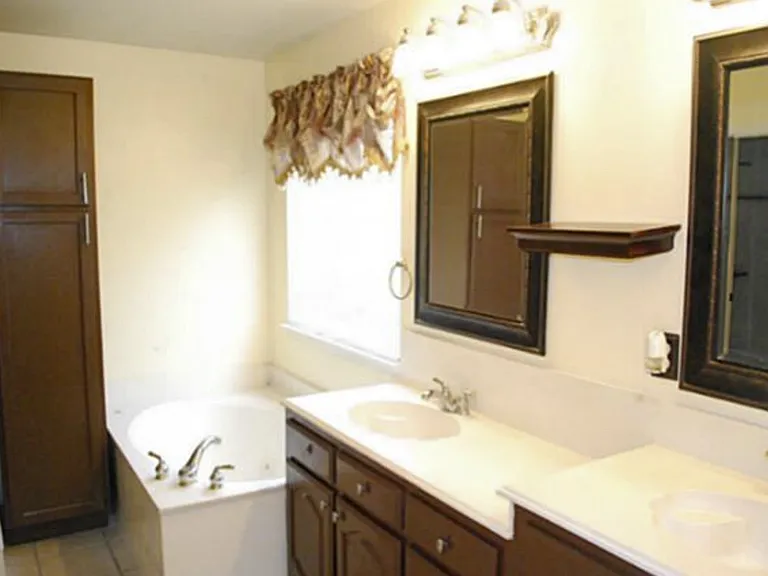 5605 Fruitwood Dr — Photo 6