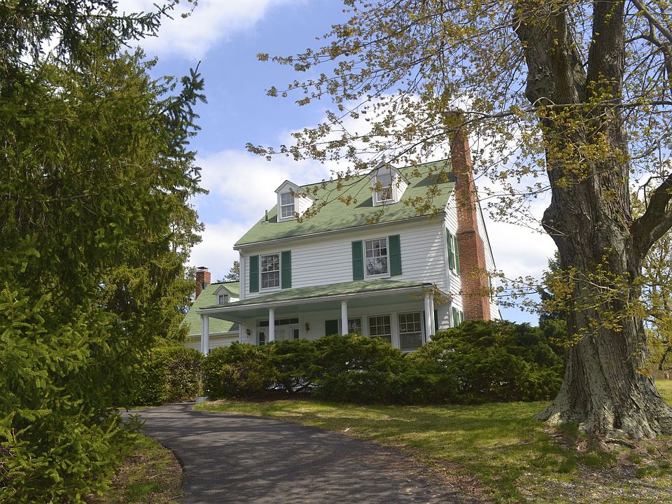 1st image of 9 Harwood Dr